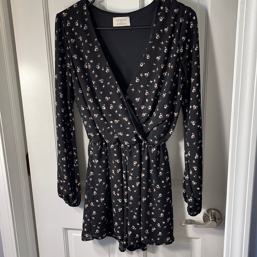 Everly by Francesca’s long sleeve romper